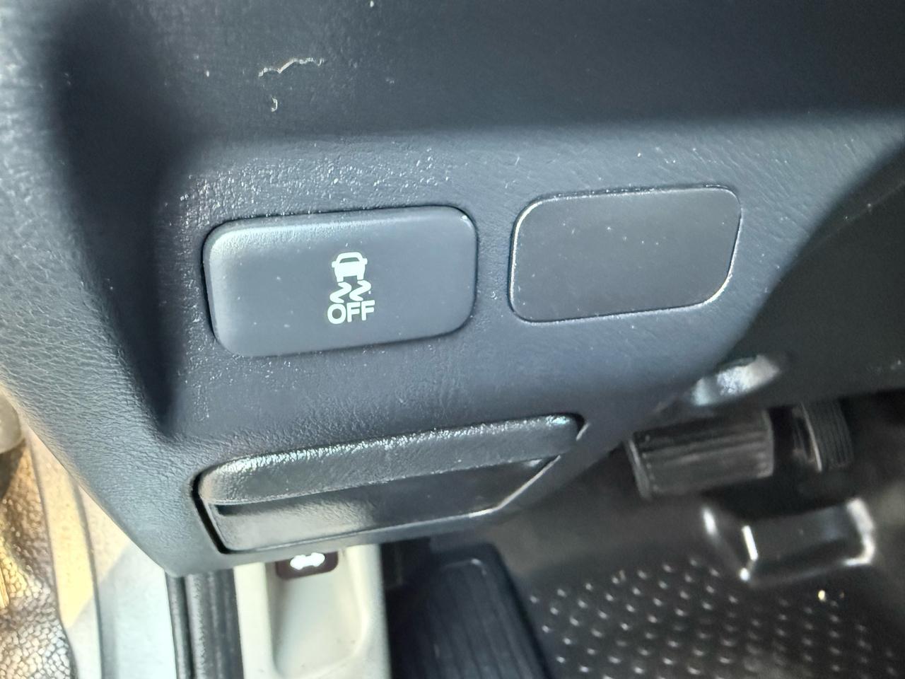 Honda Element 4WD 5dr LX 2011