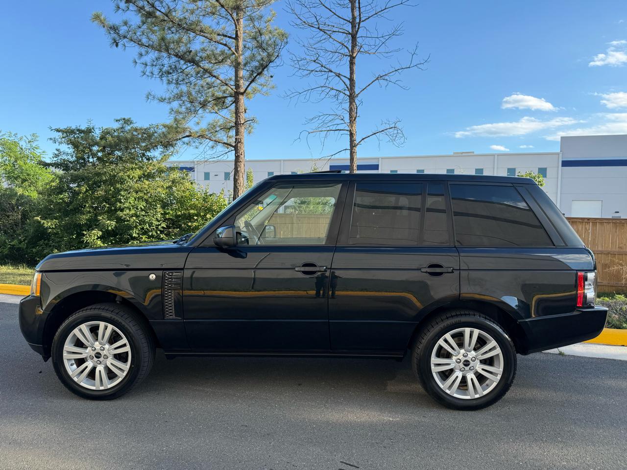 Land Rover Range Rover 4WD 4dr HSE LUX 2012
