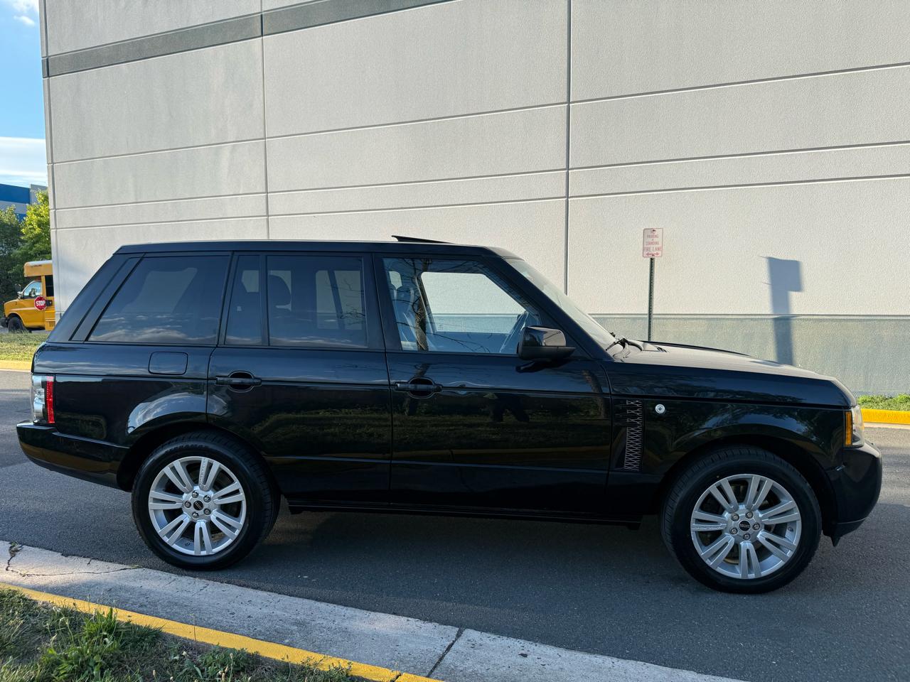 Land Rover Range Rover 4WD 4dr HSE LUX 2012