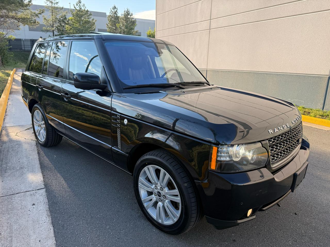 Land Rover Range Rover 4WD 4dr HSE LUX 2012