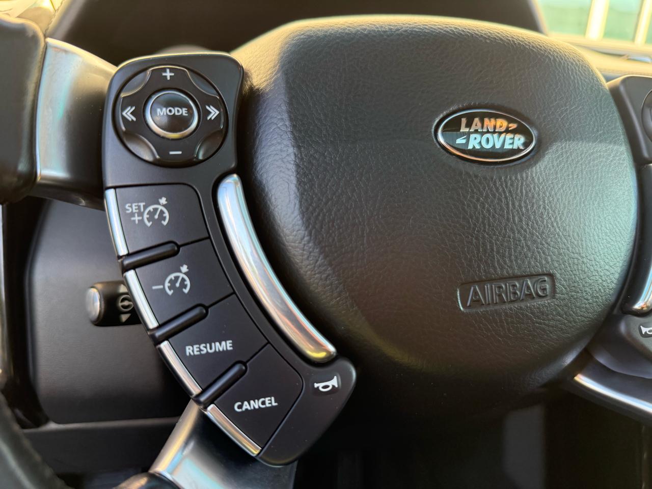 Land Rover Range Rover 4WD 4dr HSE LUX 2012