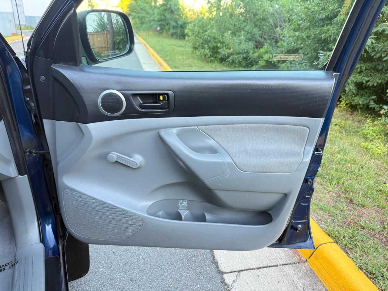 Toyota Tacoma 4WD Access V6 MT (Natl) 2008