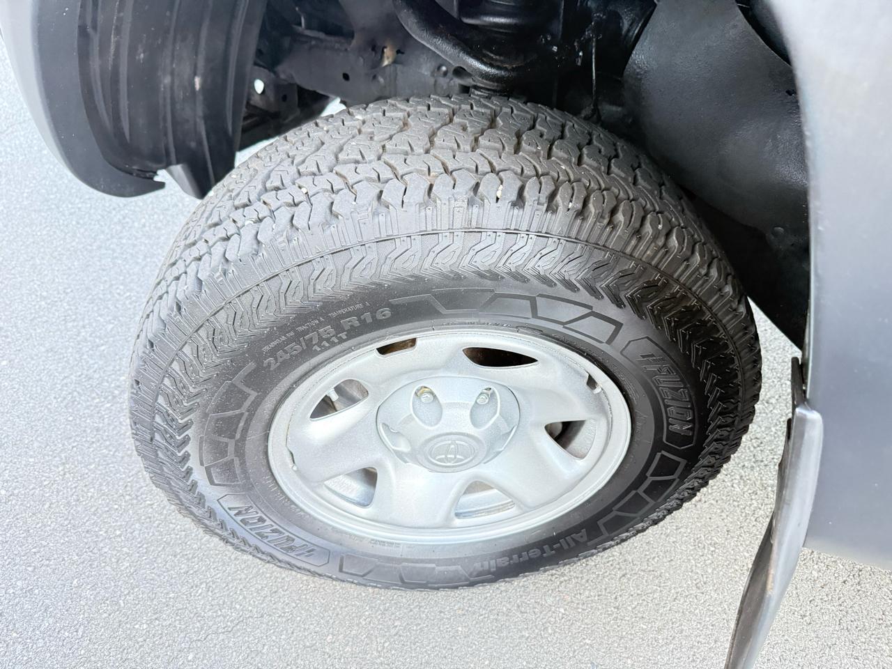 Toyota Tacoma 4WD Access V6 MT (Natl) 2008