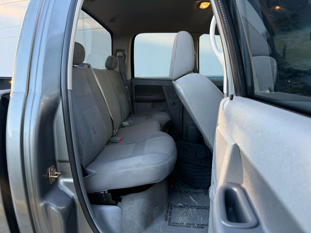 Dodge Ram 1500 4dr Quad Cab 140.5 SLT 2006