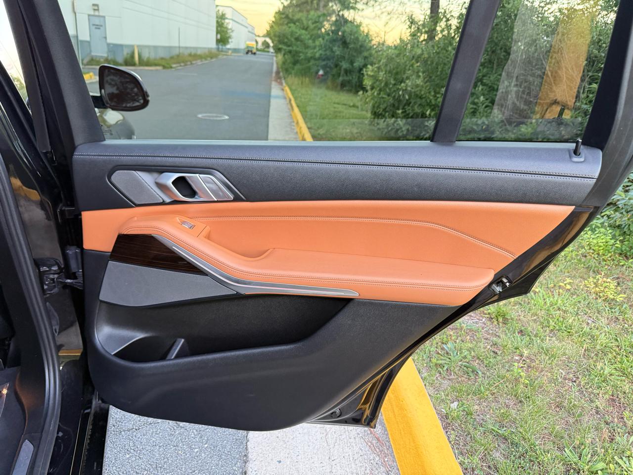 BMW X7 xDrive50i Sports Activity Vehicle 2019