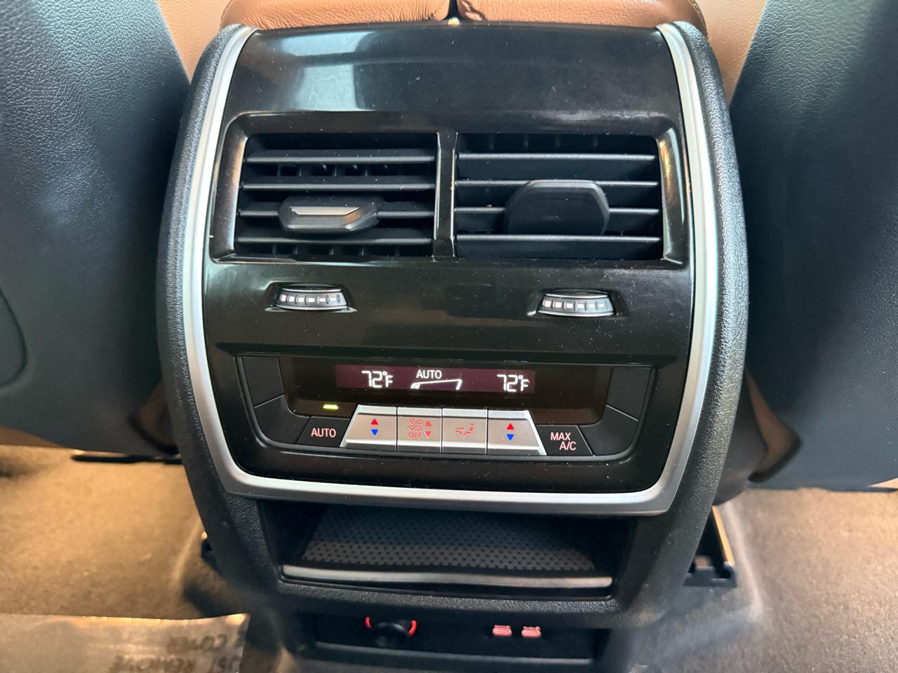 BMW X7 xDrive50i Sports Activity Vehicle 2019