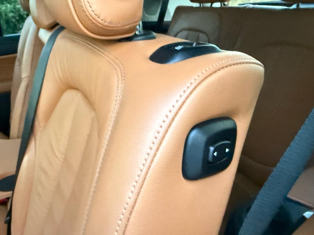 BMW X7 xDrive50i Sports Activity Vehicle 2019