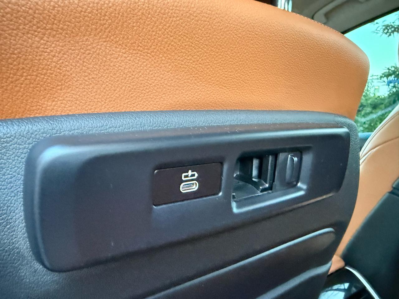 BMW X7 xDrive50i Sports Activity Vehicle 2019