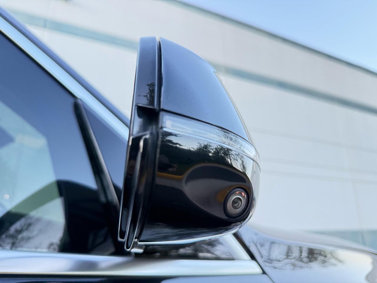 BMW X7 xDrive50i Sports Activity Vehicle 2019
