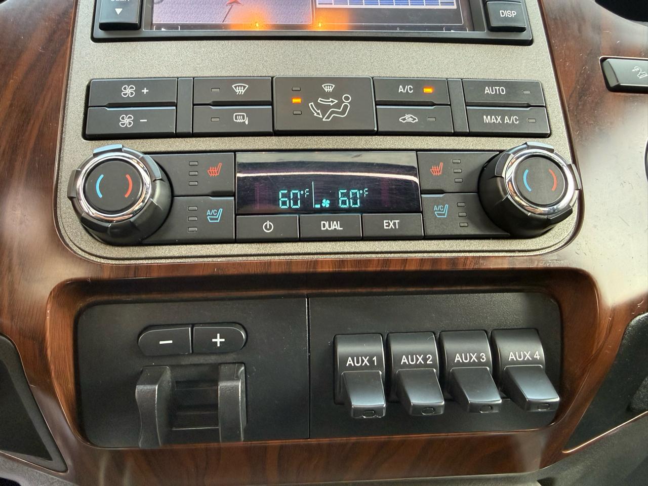 Ford Super Duty F-250 SRW 4WD Crew Cab 156" King Ranch 2011