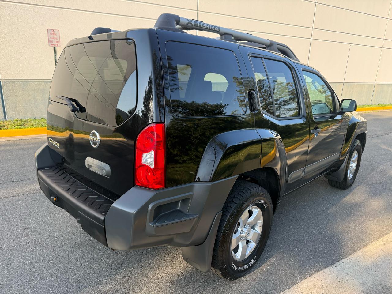 Nissan Xterra 4WD 4dr Auto S 2011