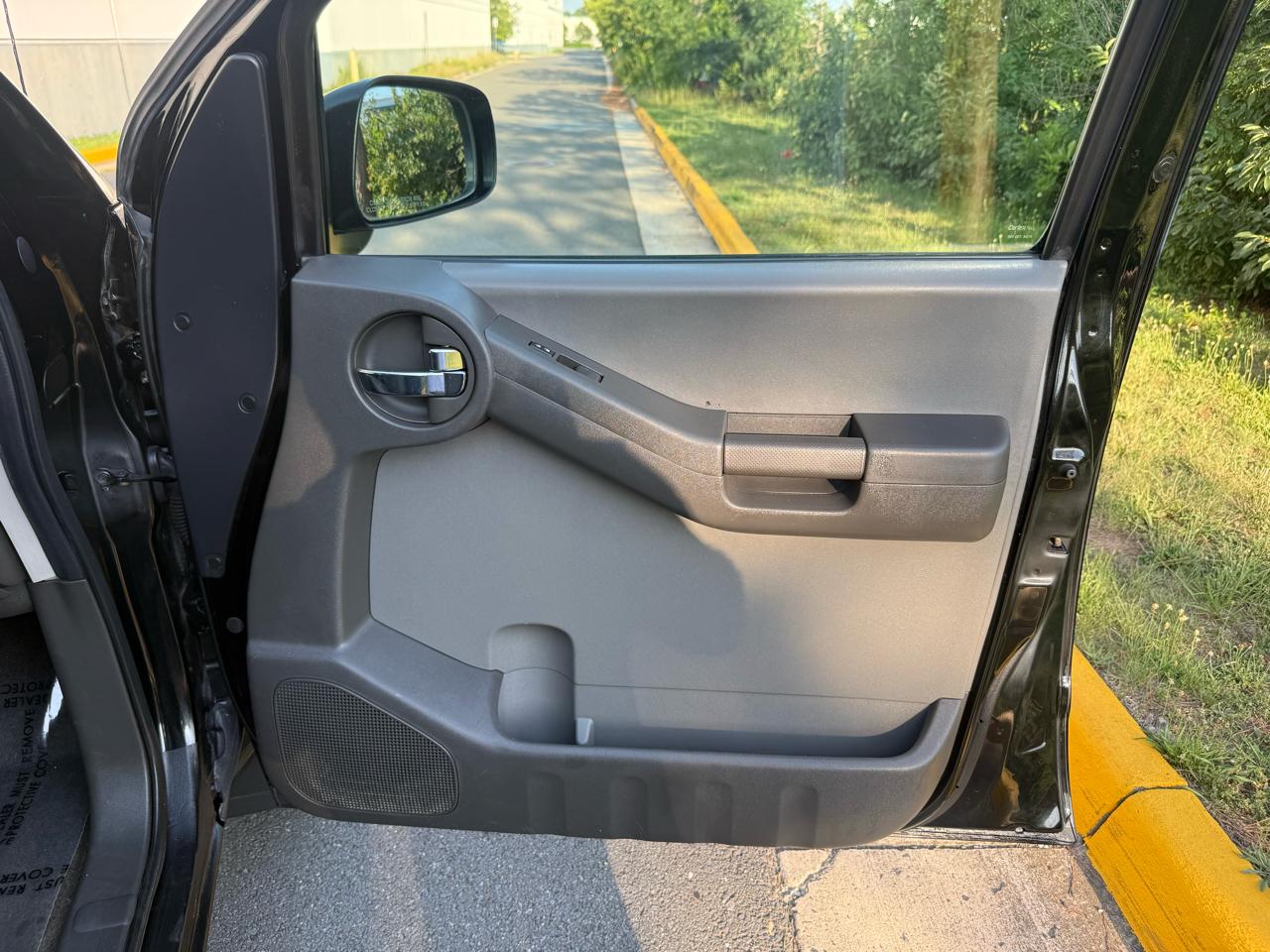 Nissan Xterra 4WD 4dr Auto S 2011