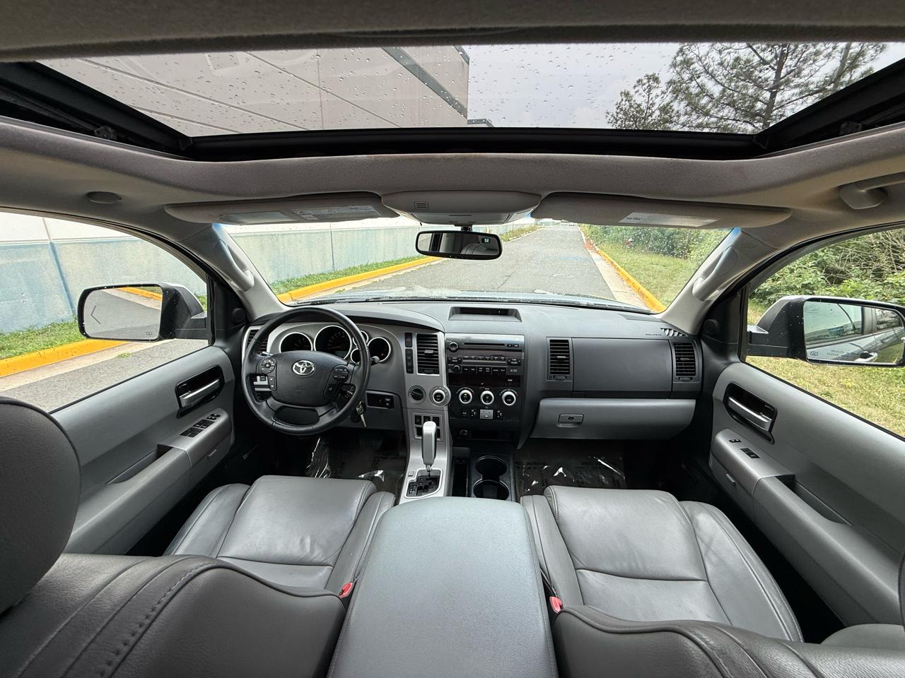 Toyota Sequoia 4WD 4dr LV8 6-Spd AT Ltd (Natl) 2008