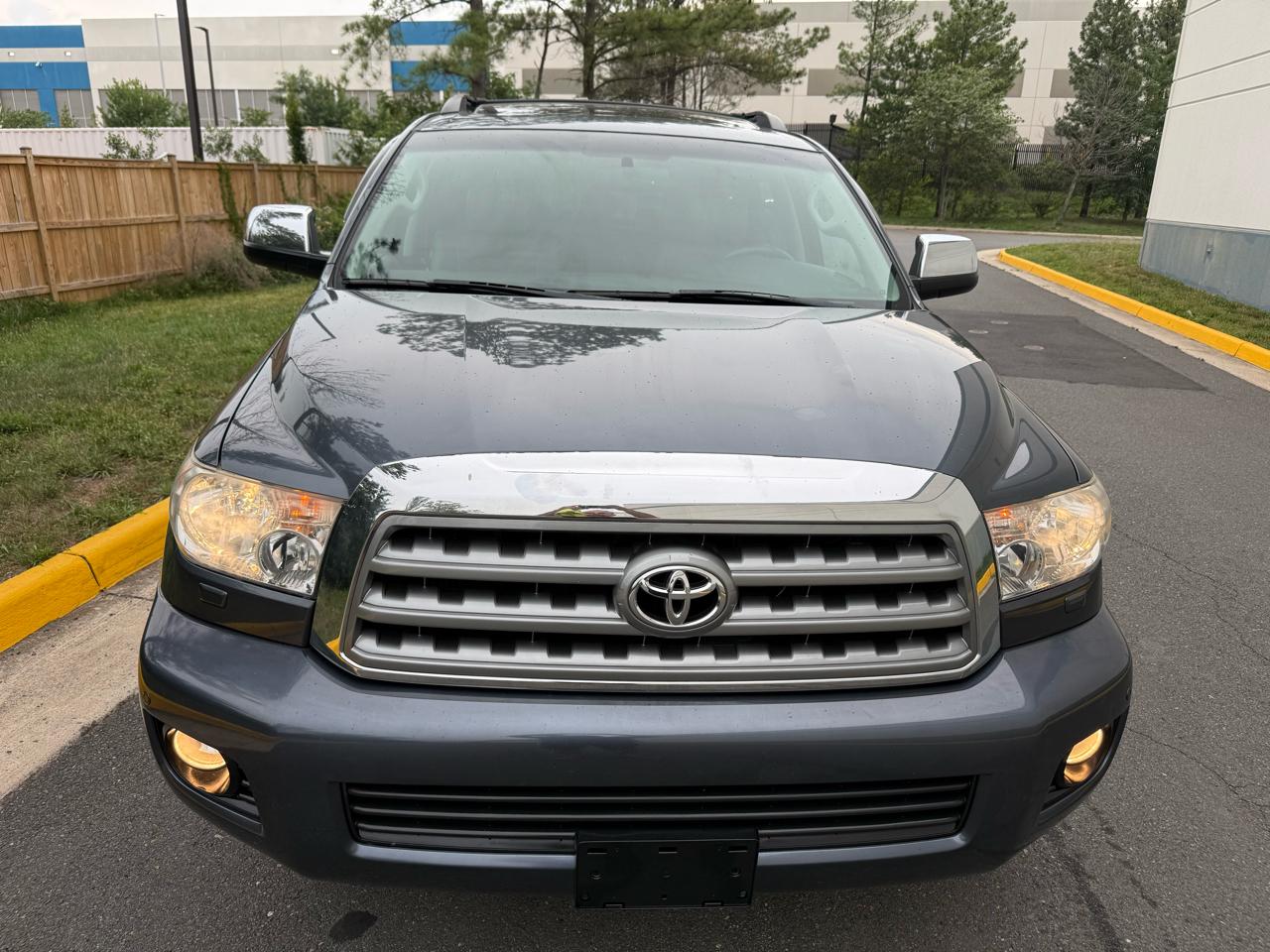 Toyota Sequoia 4WD 4dr LV8 6-Spd AT Ltd (Natl) 2008