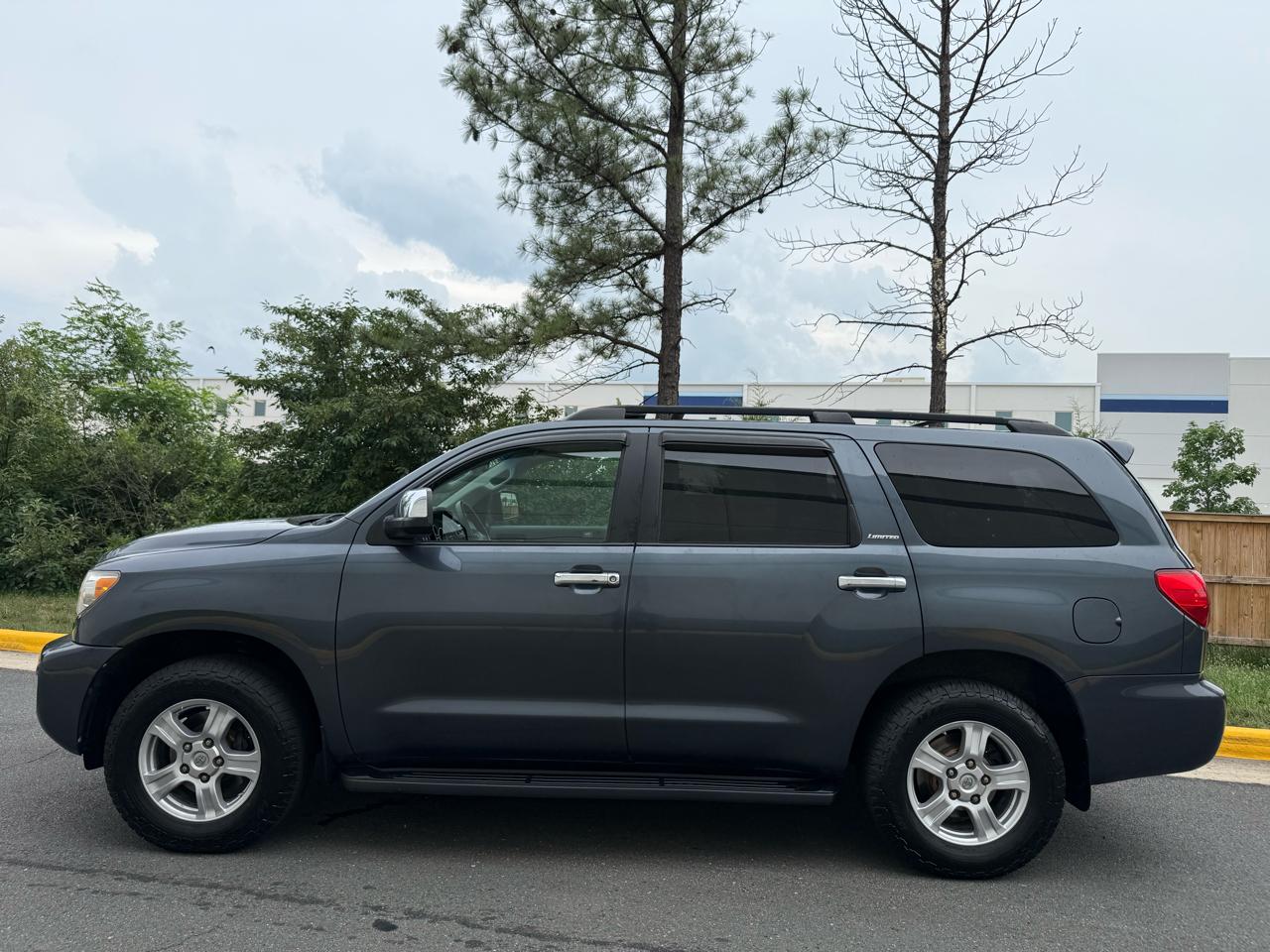 Toyota Sequoia 4WD 4dr LV8 6-Spd AT Ltd (Natl) 2008