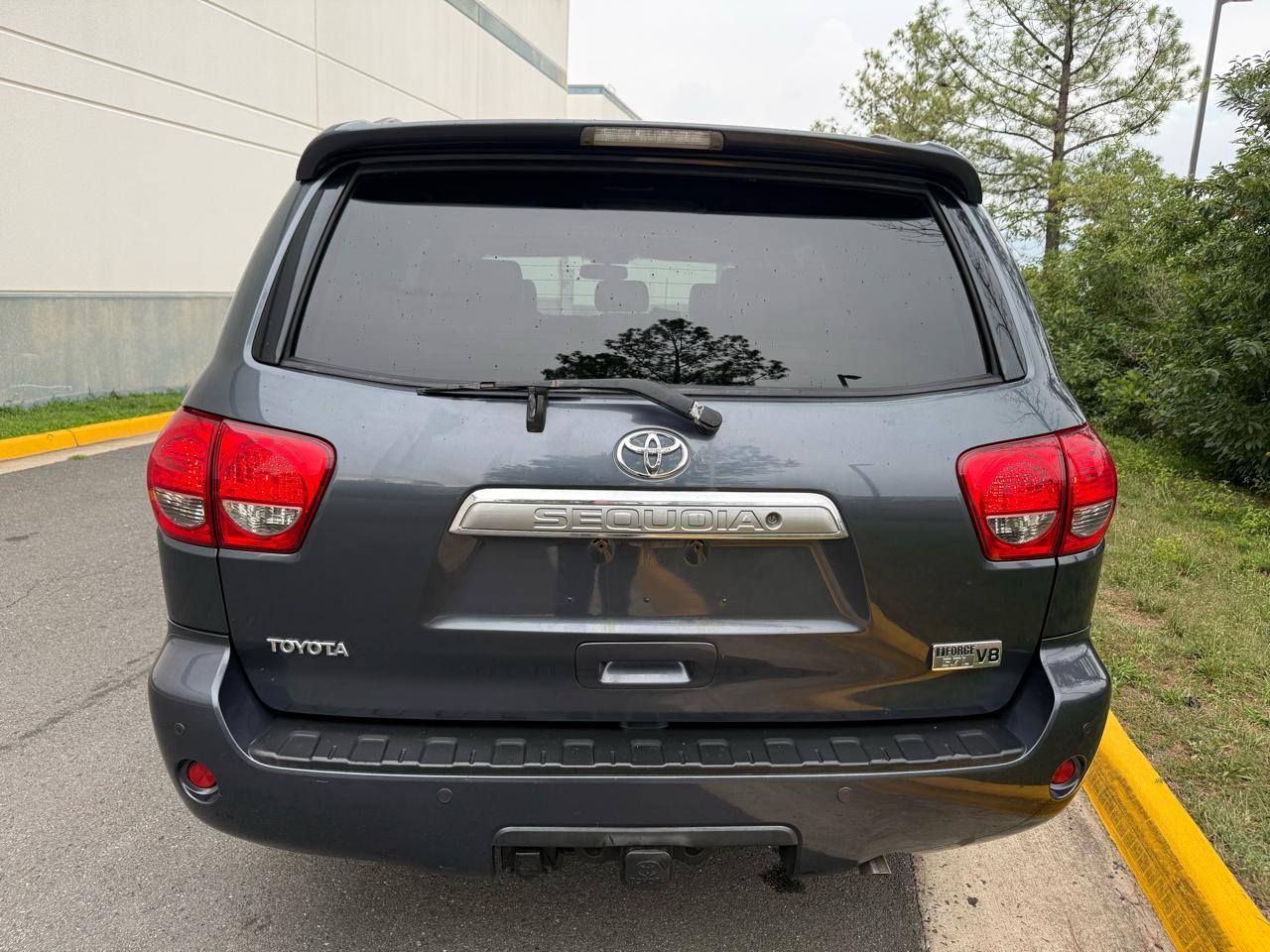 Toyota Sequoia 4WD 4dr LV8 6-Spd AT Ltd (Natl) 2008
