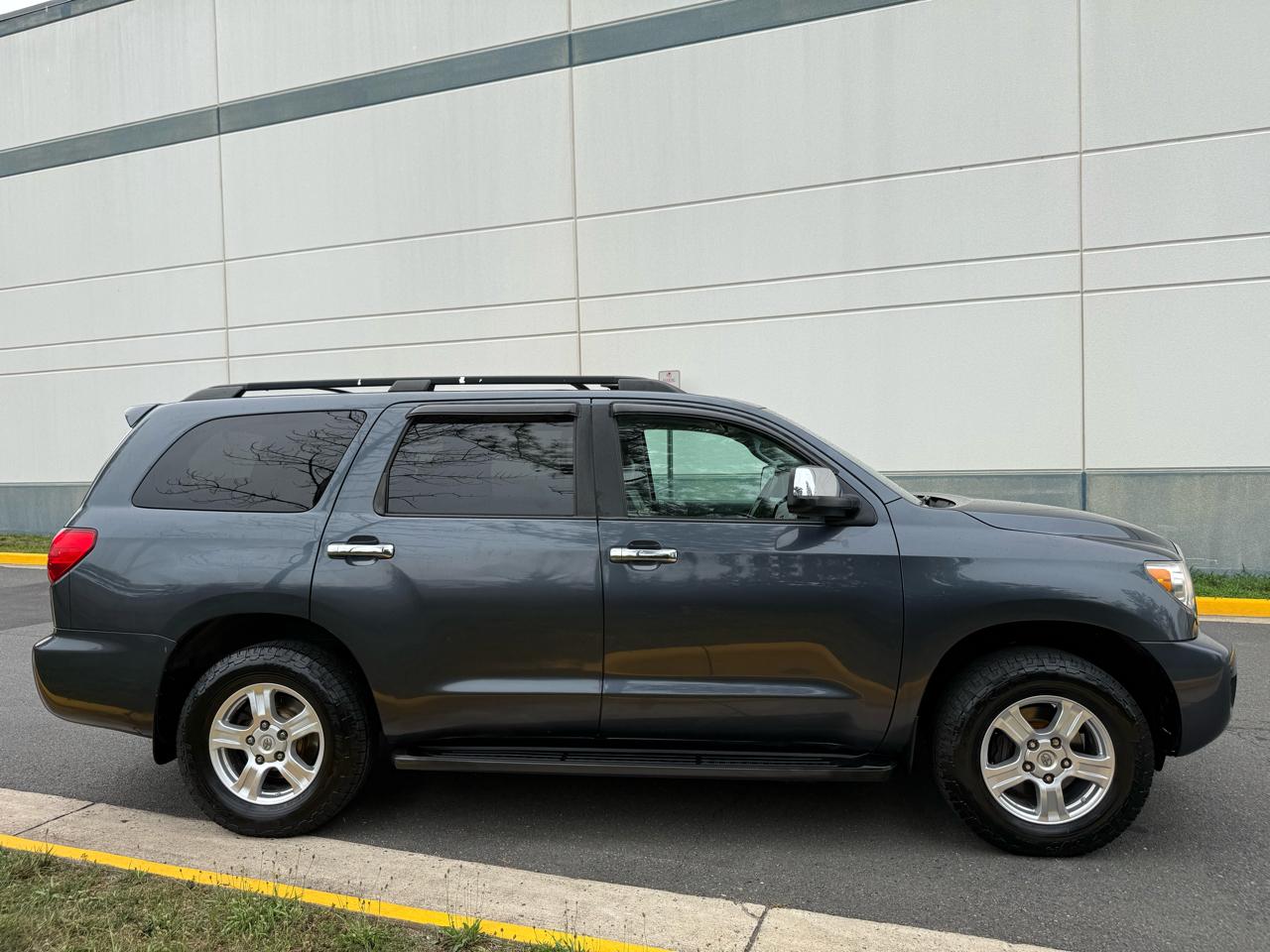 Toyota Sequoia 4WD 4dr LV8 6-Spd AT Ltd (Natl) 2008