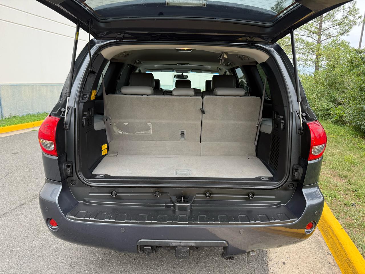 Toyota Sequoia 4WD 4dr LV8 6-Spd AT Ltd (Natl) 2008