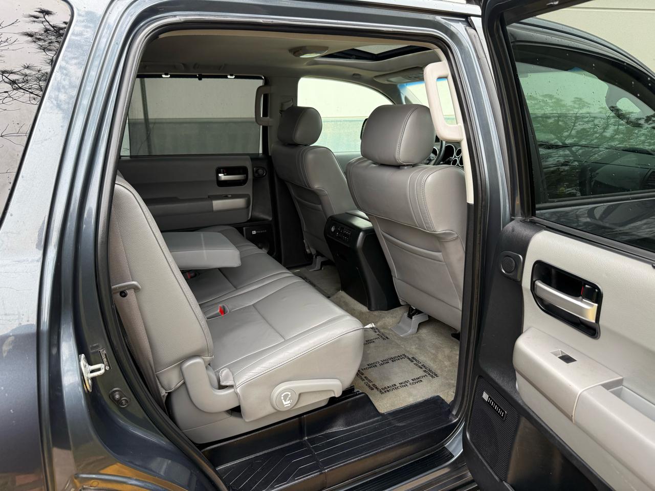 Toyota Sequoia 4WD 4dr LV8 6-Spd AT Ltd (Natl) 2008