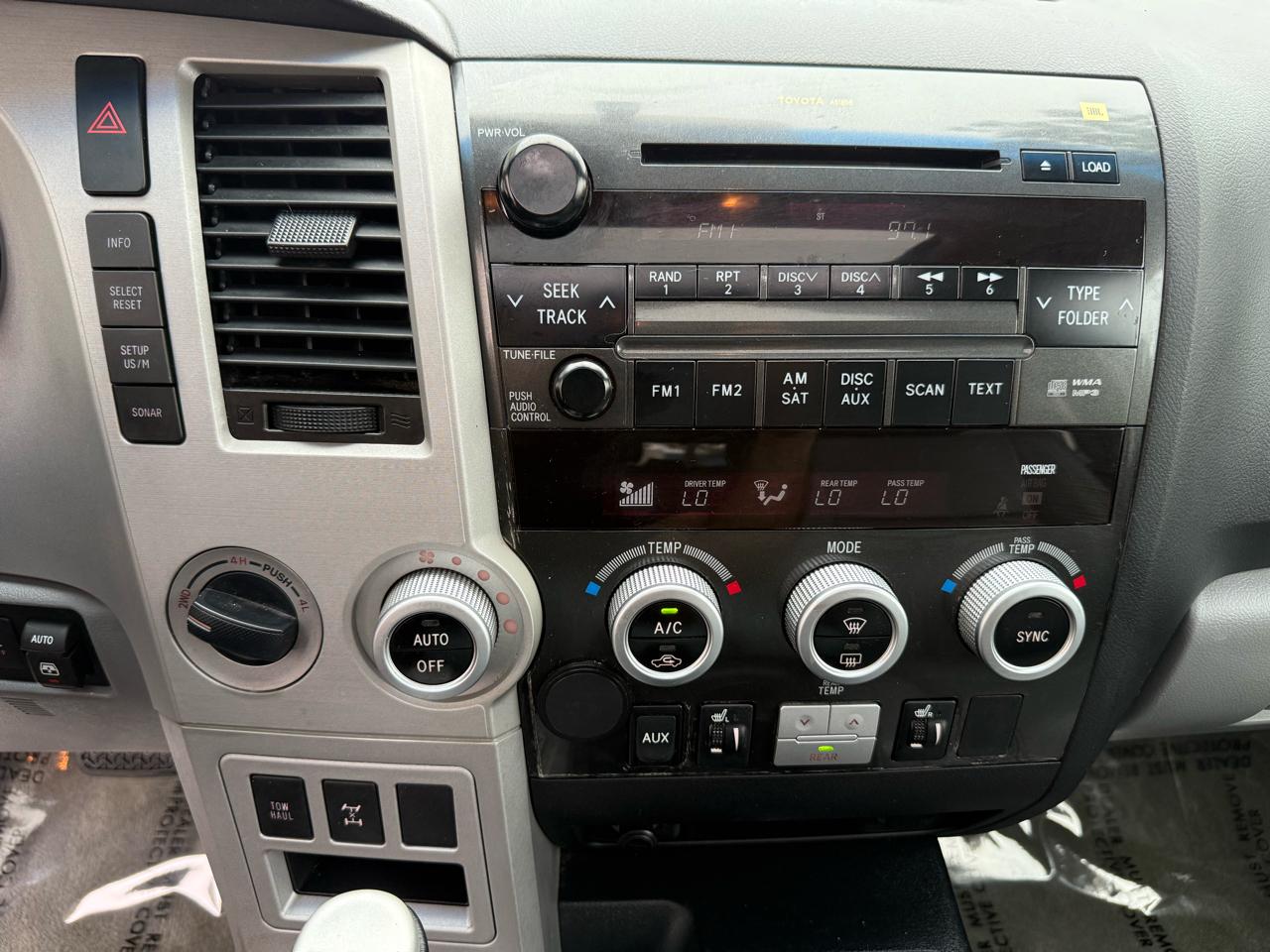Toyota Sequoia 4WD 4dr LV8 6-Spd AT Ltd (Natl) 2008