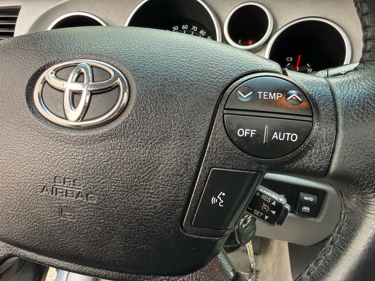 Toyota Sequoia 4WD 4dr LV8 6-Spd AT Ltd (Natl) 2008