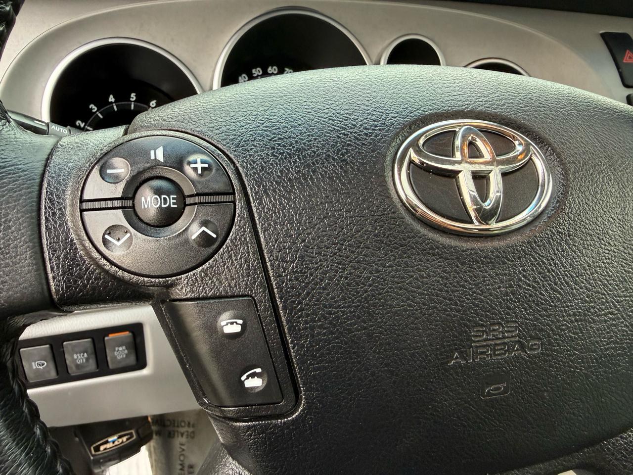 Toyota Sequoia 4WD 4dr LV8 6-Spd AT Ltd (Natl) 2008