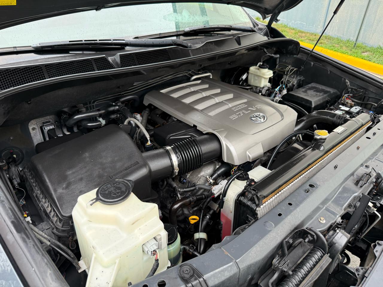Toyota Sequoia 4WD 4dr LV8 6-Spd AT Ltd (Natl) 2008