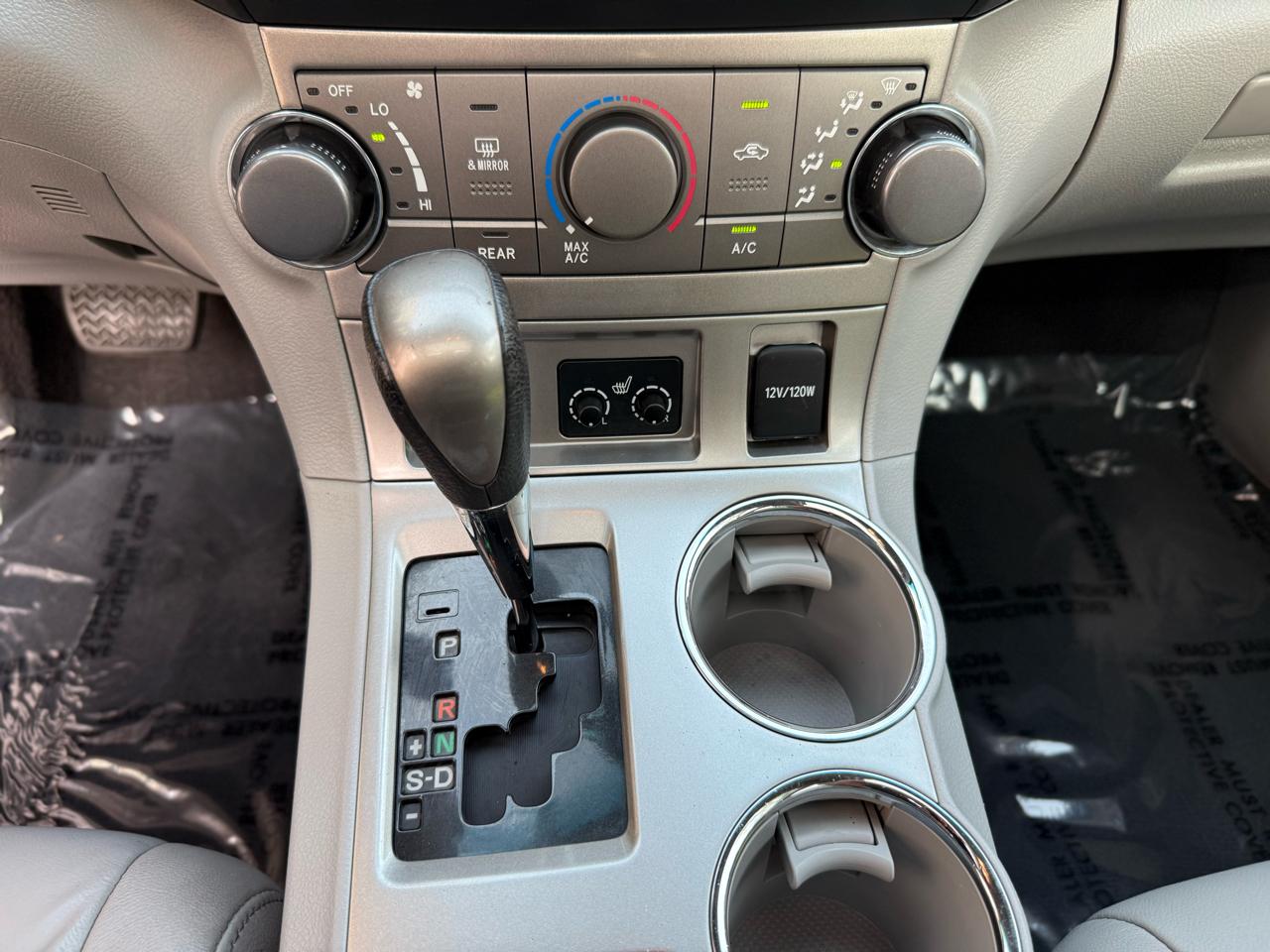 Toyota Highlander 4WD 4dr V6 Base (Natl) 2011