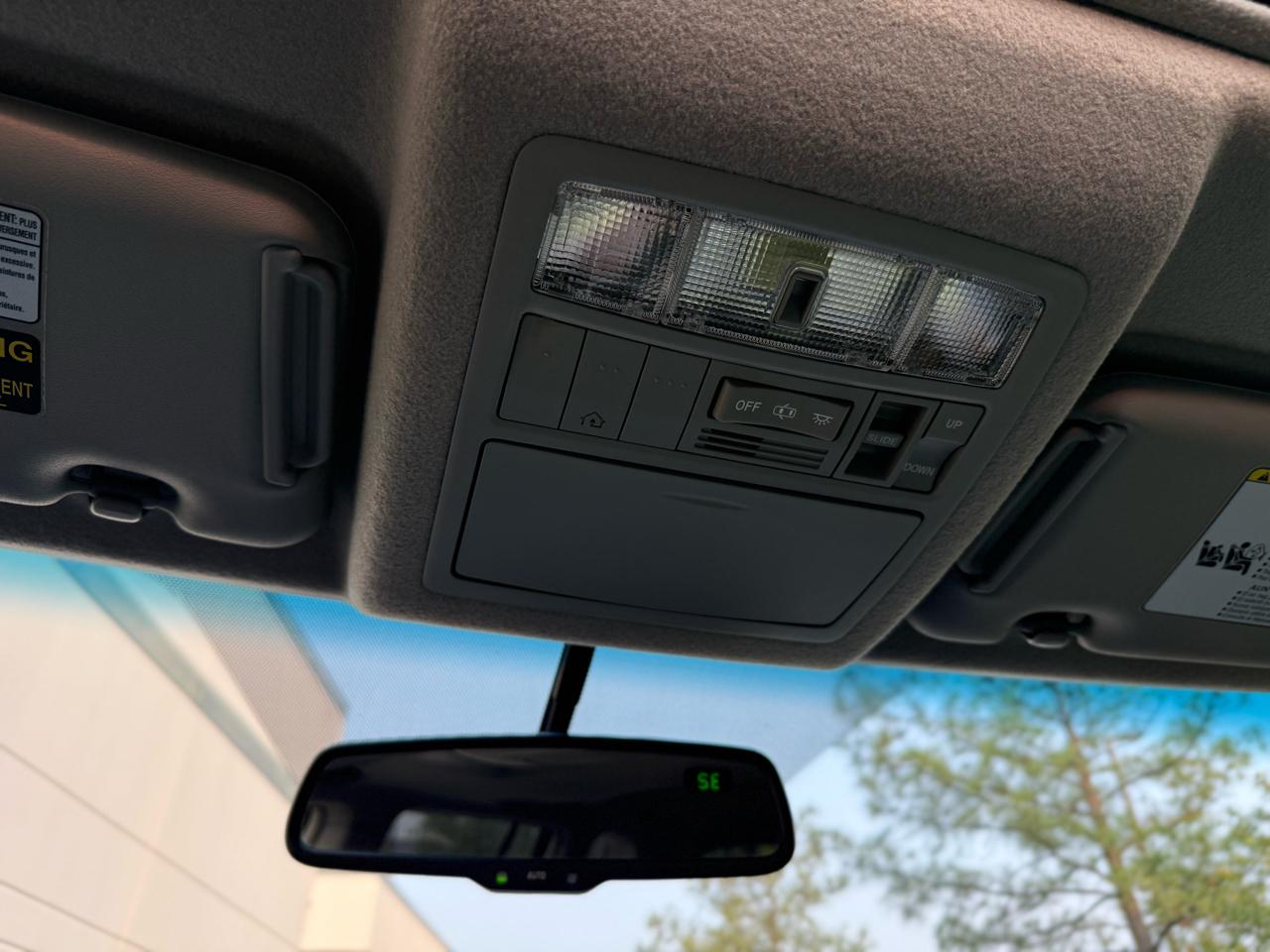 Toyota Highlander 4WD 4dr V6 Base (Natl) 2011