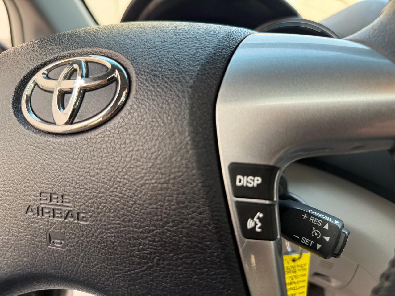 Toyota Highlander 4WD 4dr V6 Base (Natl) 2011