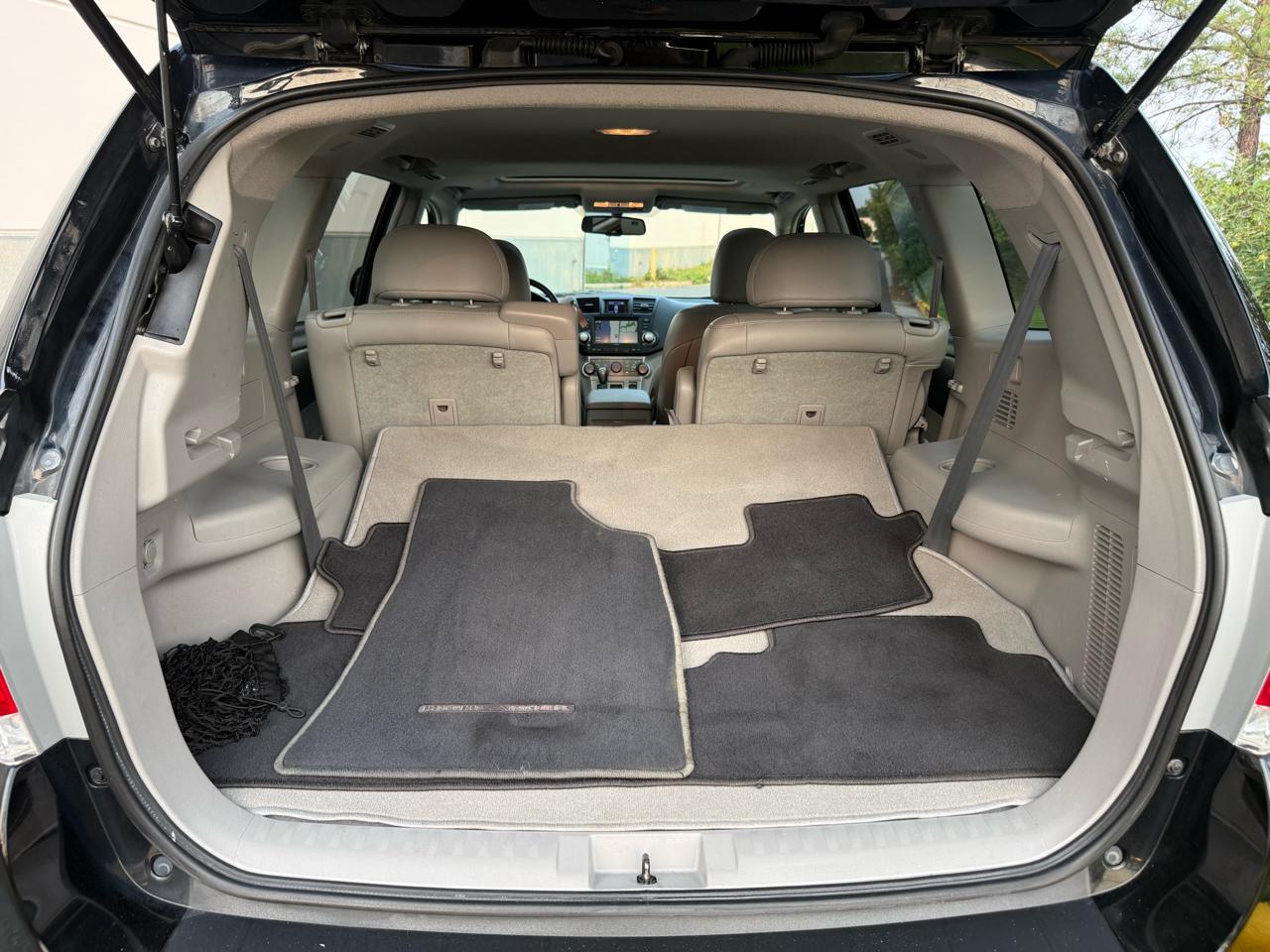 Toyota Highlander 4WD 4dr V6 Base (Natl) 2011