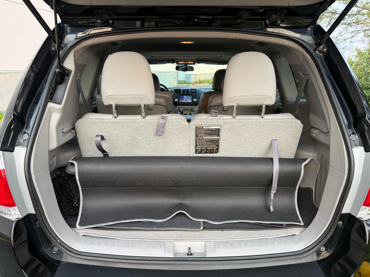Toyota Highlander 4WD 4dr V6 Base (Natl) 2011