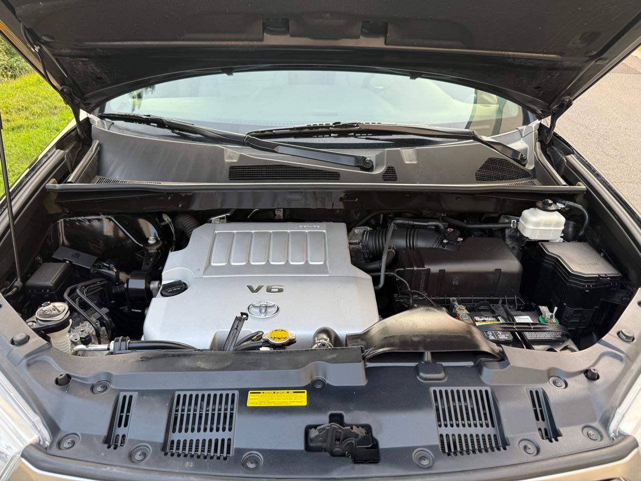 Toyota Highlander 4WD 4dr V6 Base (Natl) 2011