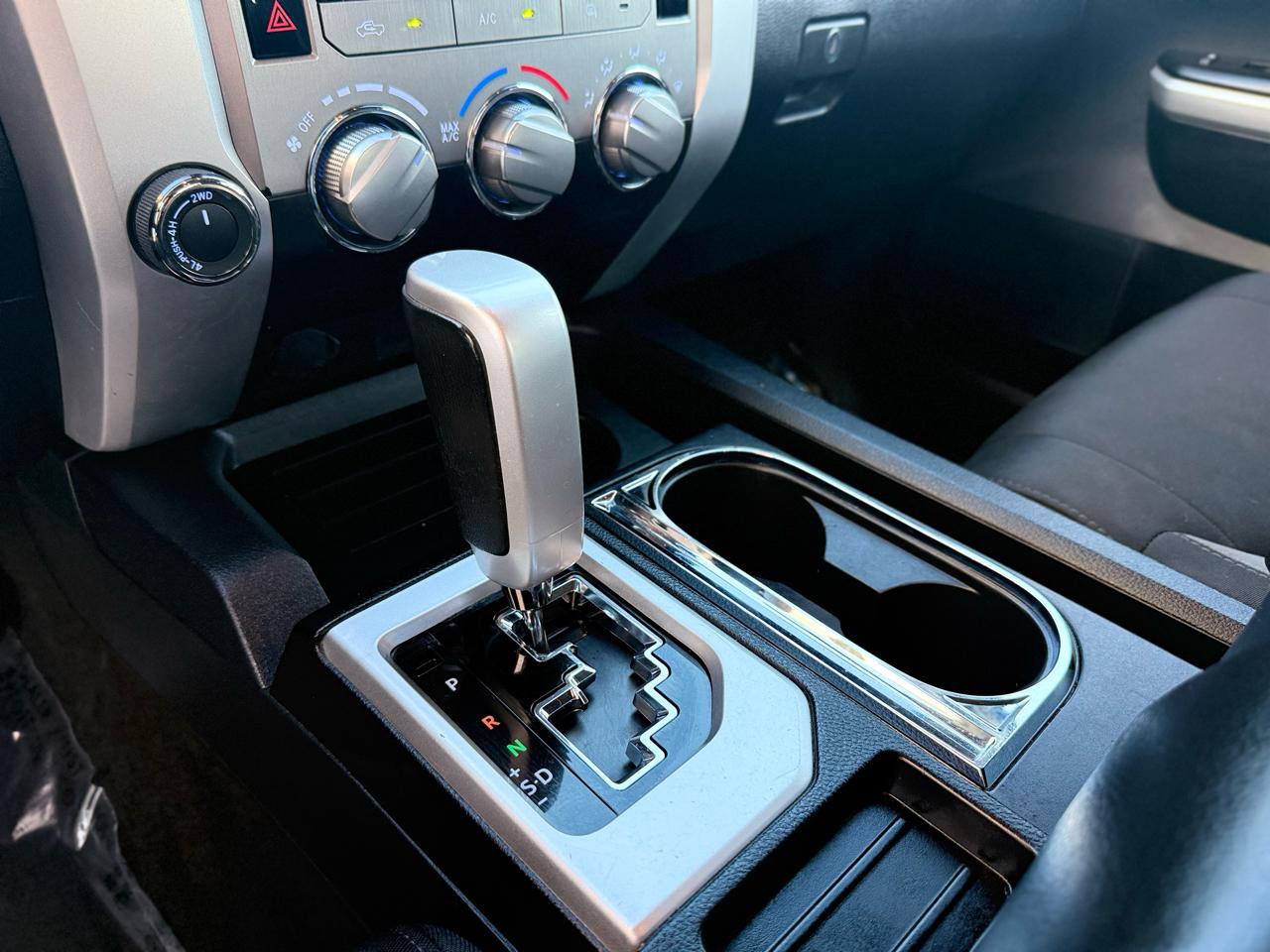 Toyota Tundra 4WD Limited Double Cab 6.5' Bed 5.7L (Natl) 2018