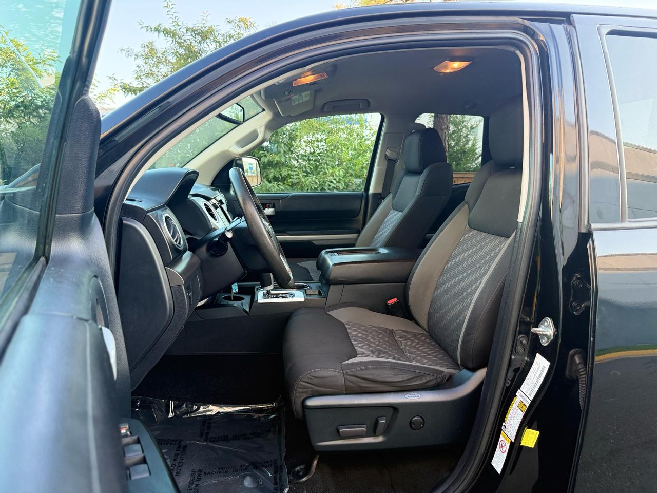 Toyota Tundra 4WD Limited Double Cab 6.5' Bed 5.7L (Natl) 2018