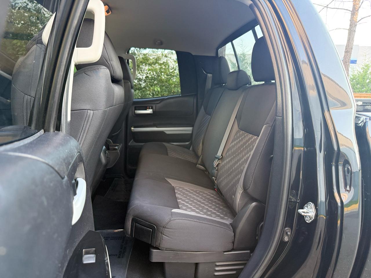 Toyota Tundra 4WD Limited Double Cab 6.5' Bed 5.7L (Natl) 2018