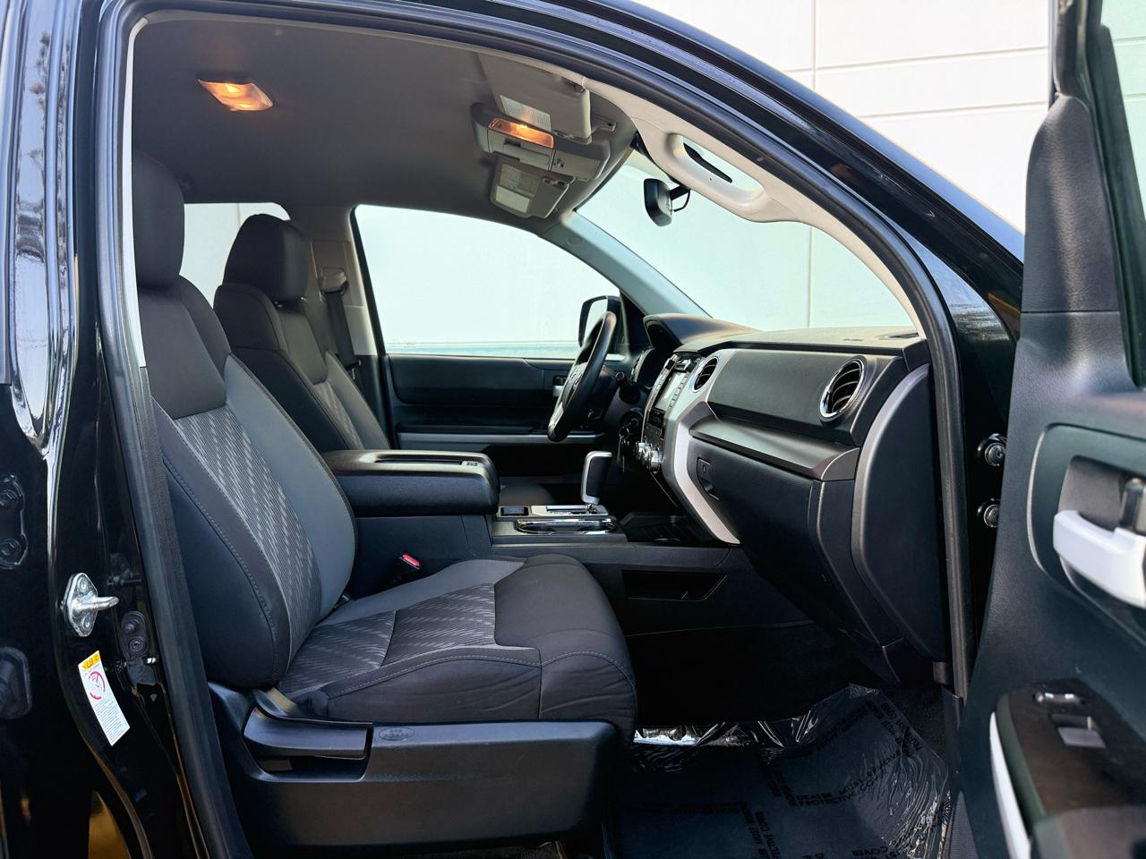 Toyota Tundra 4WD Limited Double Cab 6.5' Bed 5.7L (Natl) 2018
