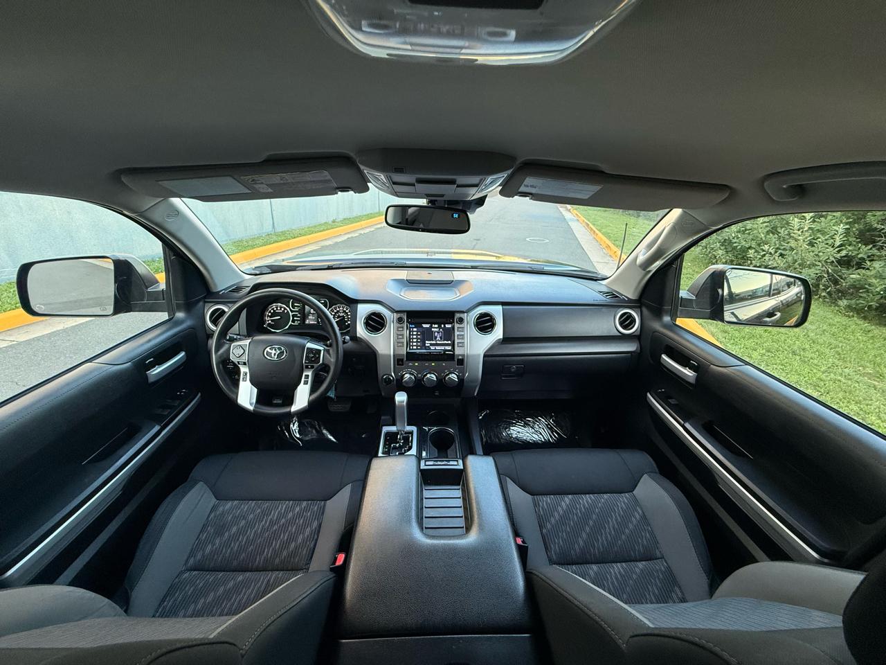 Toyota Tundra 4WD Limited Double Cab 6.5' Bed 5.7L (Natl) 2018