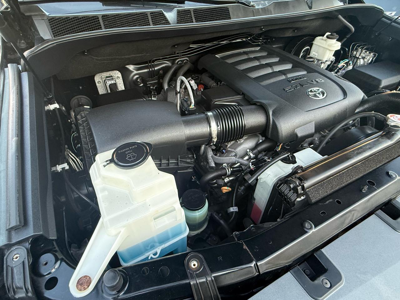 Toyota Tundra 4WD Limited Double Cab 6.5' Bed 5.7L (Natl) 2018