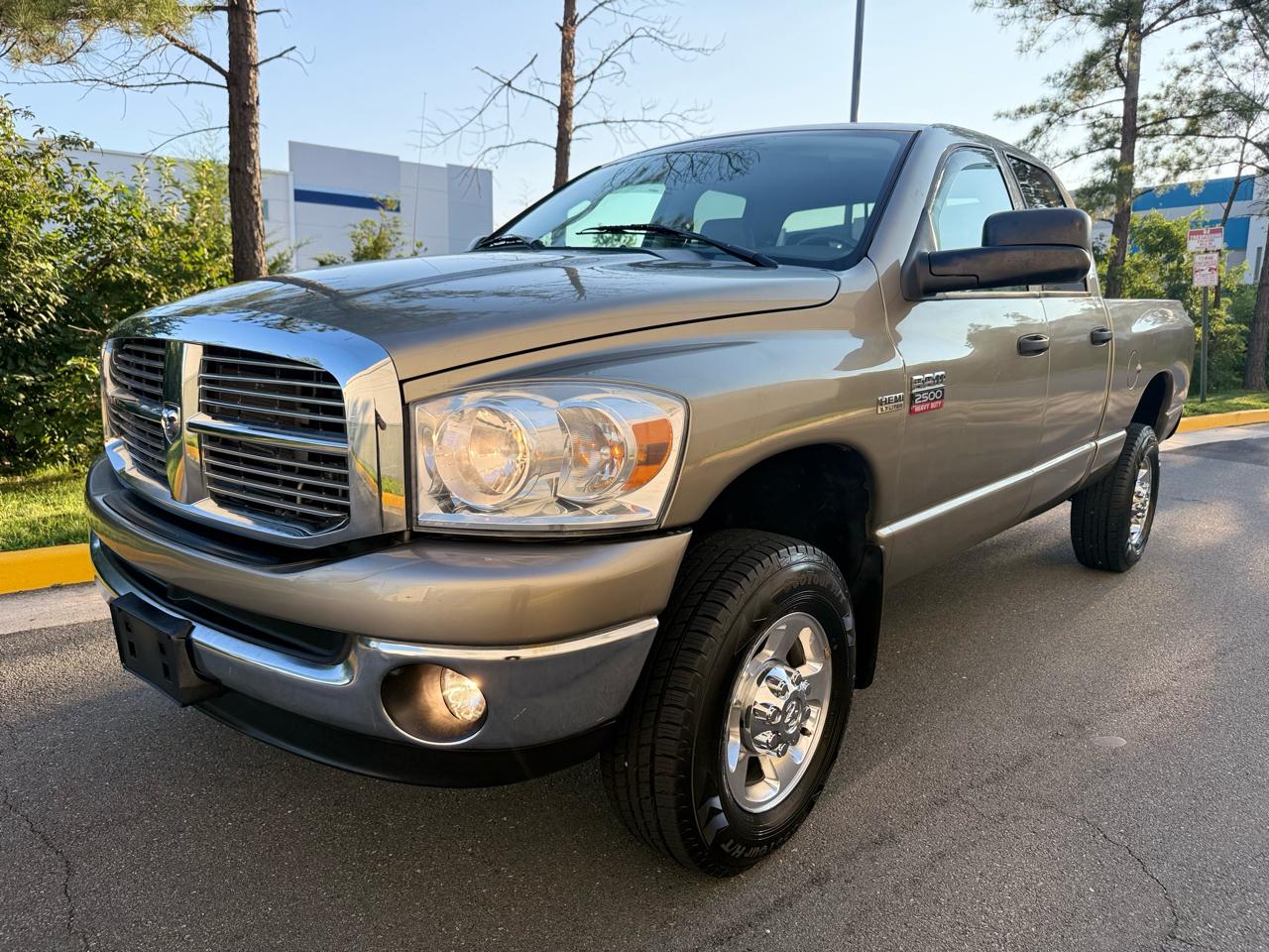 Dodge Ram 2500 4WD Quad Cab 140.5" SLT 2008