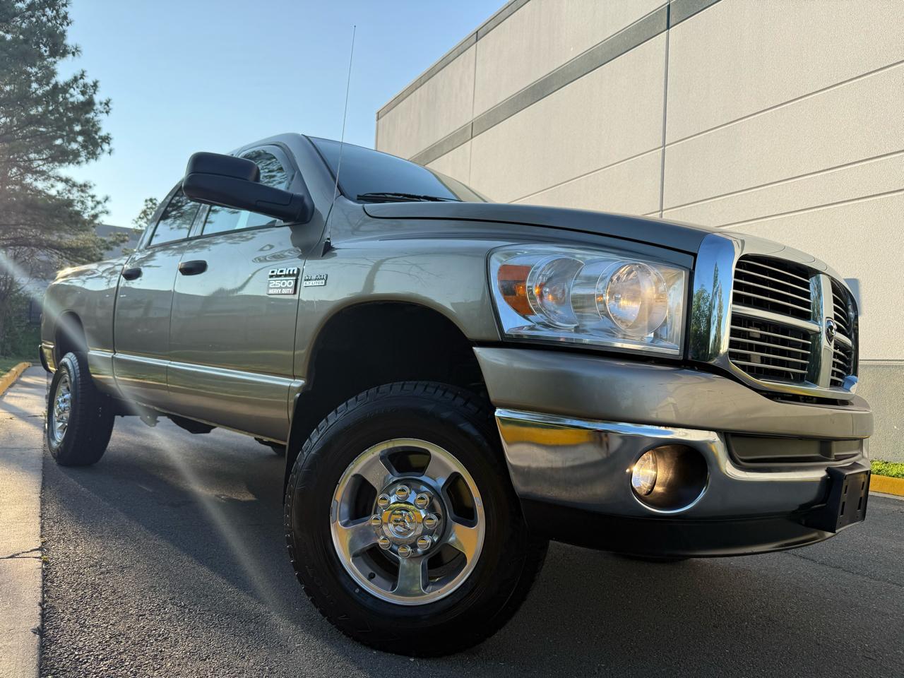 Dodge Ram 2500 4WD Quad Cab 140.5" SLT 2008