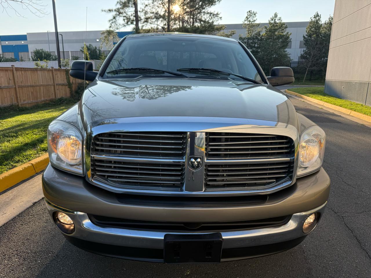 Dodge Ram 2500 4WD Quad Cab 140.5" SLT 2008