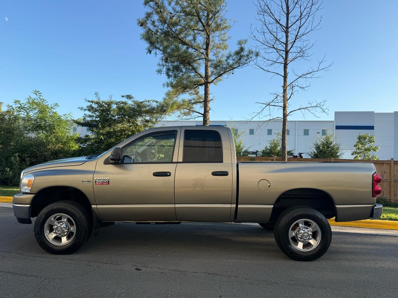 Dodge Ram 2500 4WD Quad Cab 140.5" SLT 2008