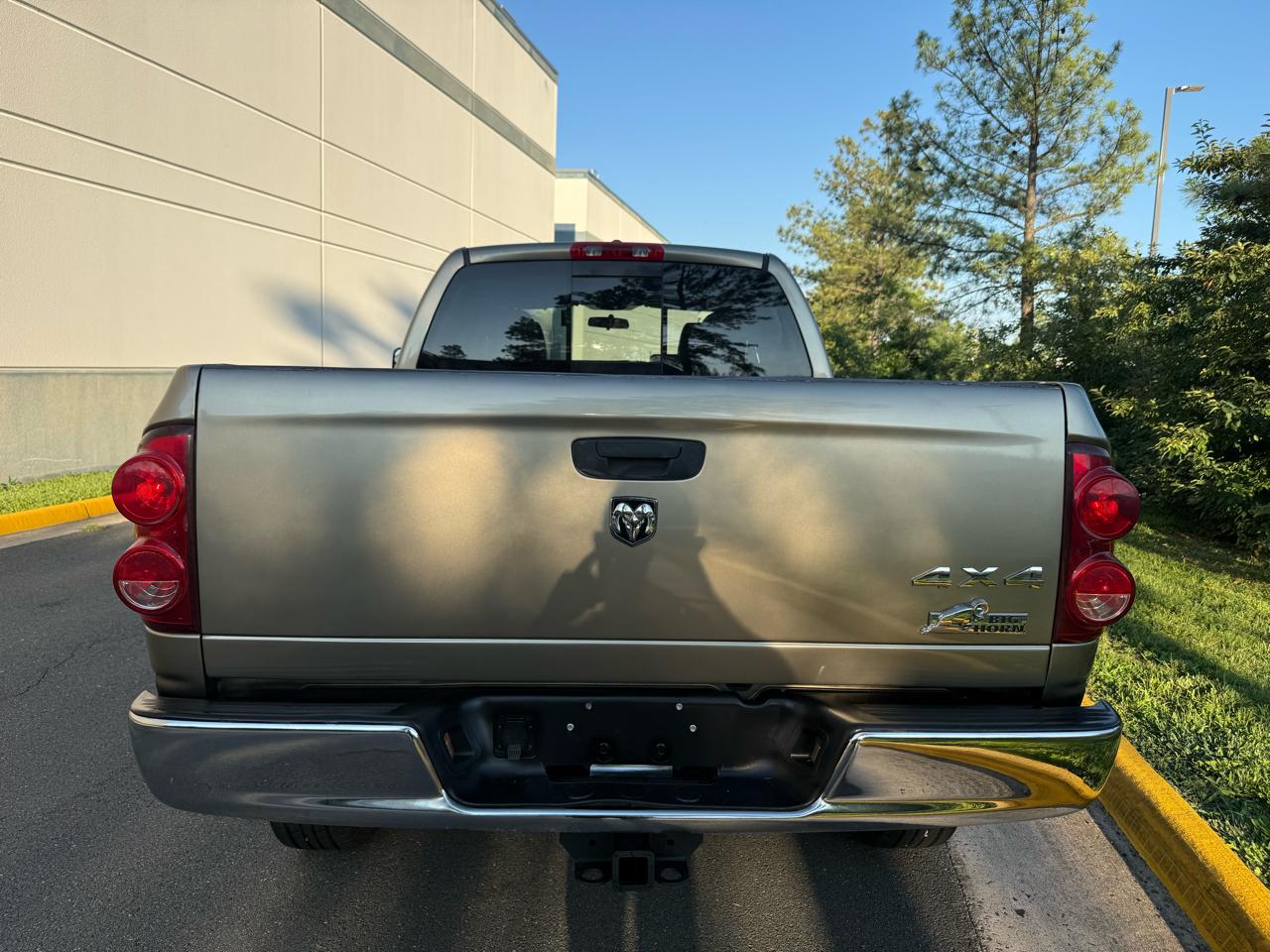 Dodge Ram 2500 4WD Quad Cab 140.5" SLT 2008