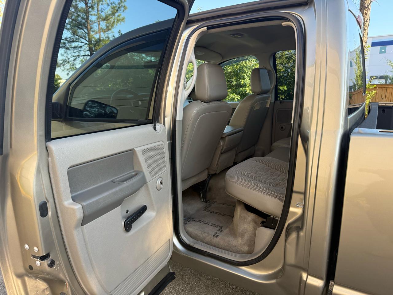 Dodge Ram 2500 4WD Quad Cab 140.5" SLT 2008