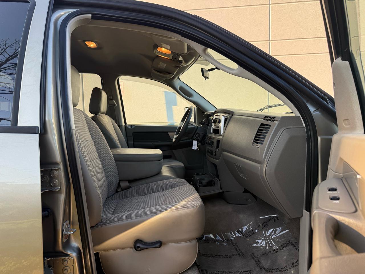 Dodge Ram 2500 4WD Quad Cab 140.5" SLT 2008