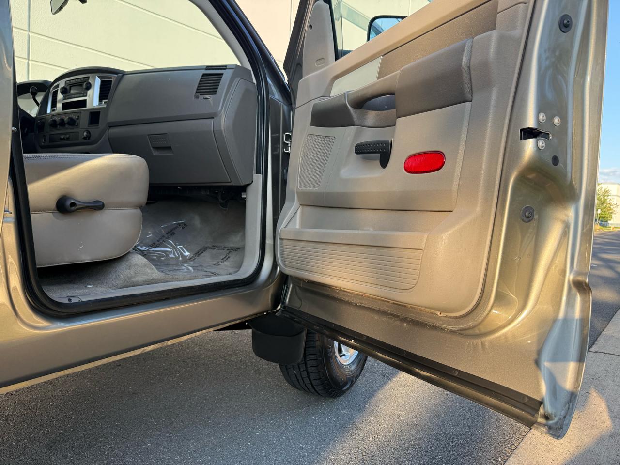 Dodge Ram 2500 4WD Quad Cab 140.5" SLT 2008