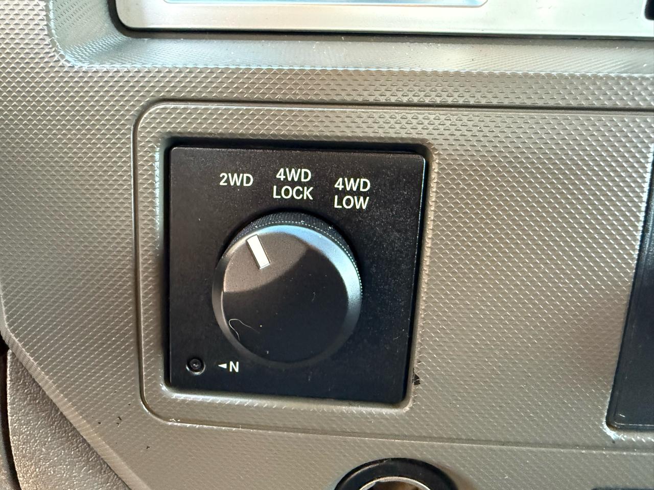 Dodge Ram 2500 4WD Quad Cab 140.5" SLT 2008