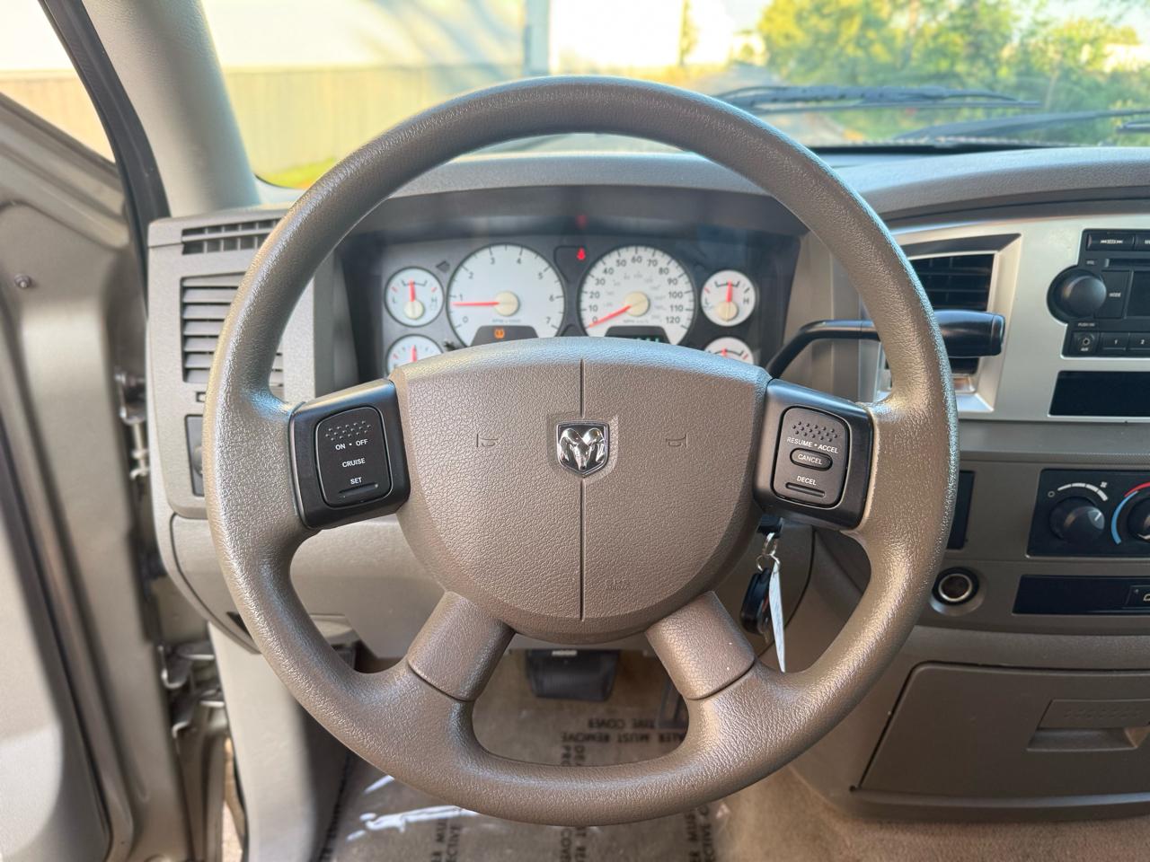 Dodge Ram 2500 4WD Quad Cab 140.5" SLT 2008