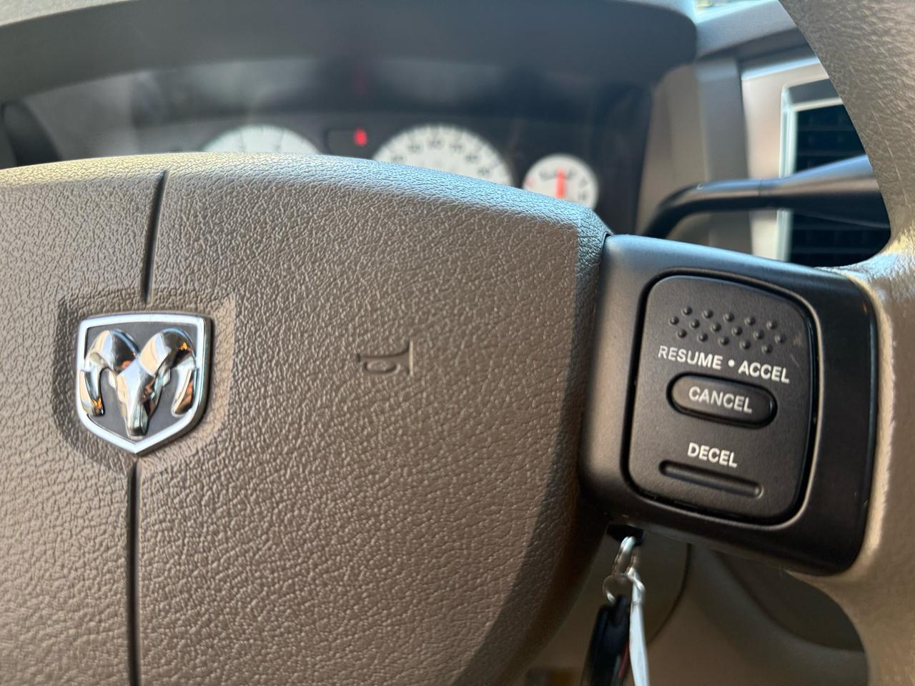 Dodge Ram 2500 4WD Quad Cab 140.5" SLT 2008
